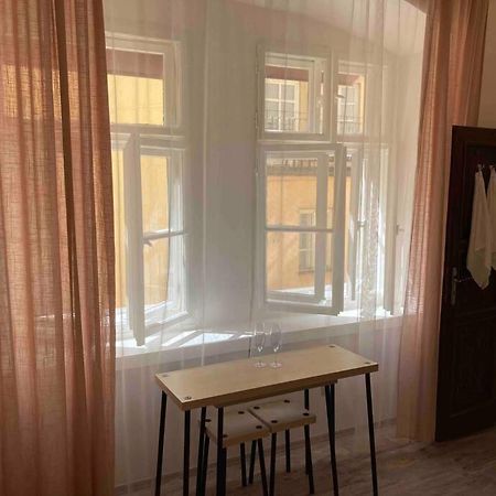 Studio In Gothic House, 50M To The Old Town Square ปราก ภายนอก รูปภาพ