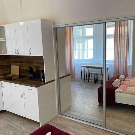 Studio In Gothic House, 50M To The Old Town Square ปราก ภายนอก รูปภาพ